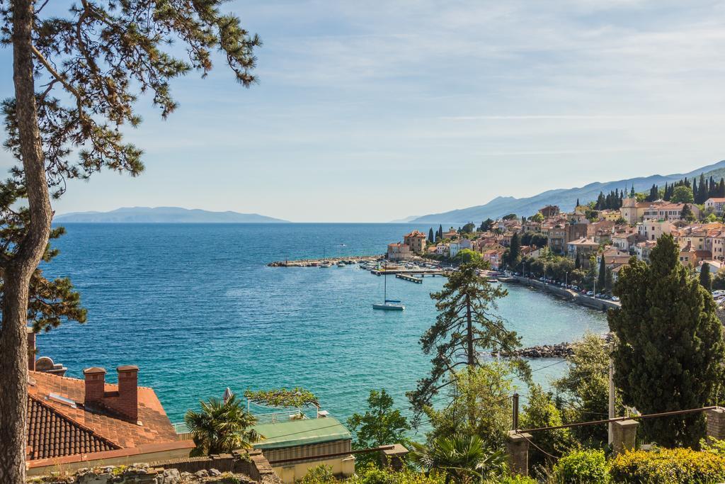 Apartments Villa Dinka Opatija Eksteriør billede